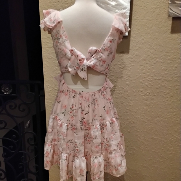 Floral Ruffle Dress - Picture 5 of 6